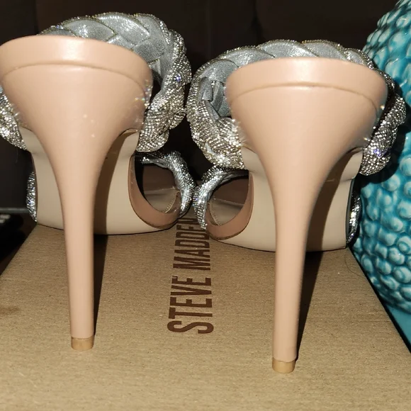 Steve Madden Glittering Silver Braided Heels NWB - Picture 4 of 8